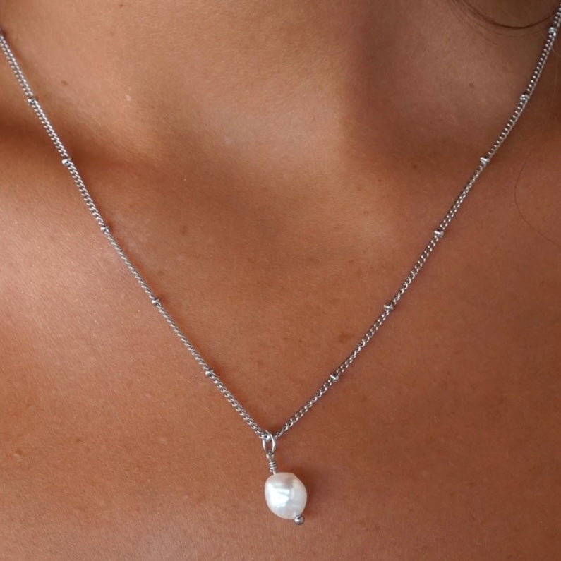 Camille Pearl Silver Necklace