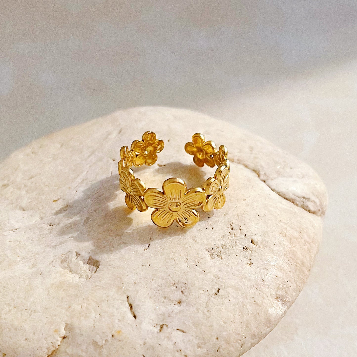 Elora Gold Ring