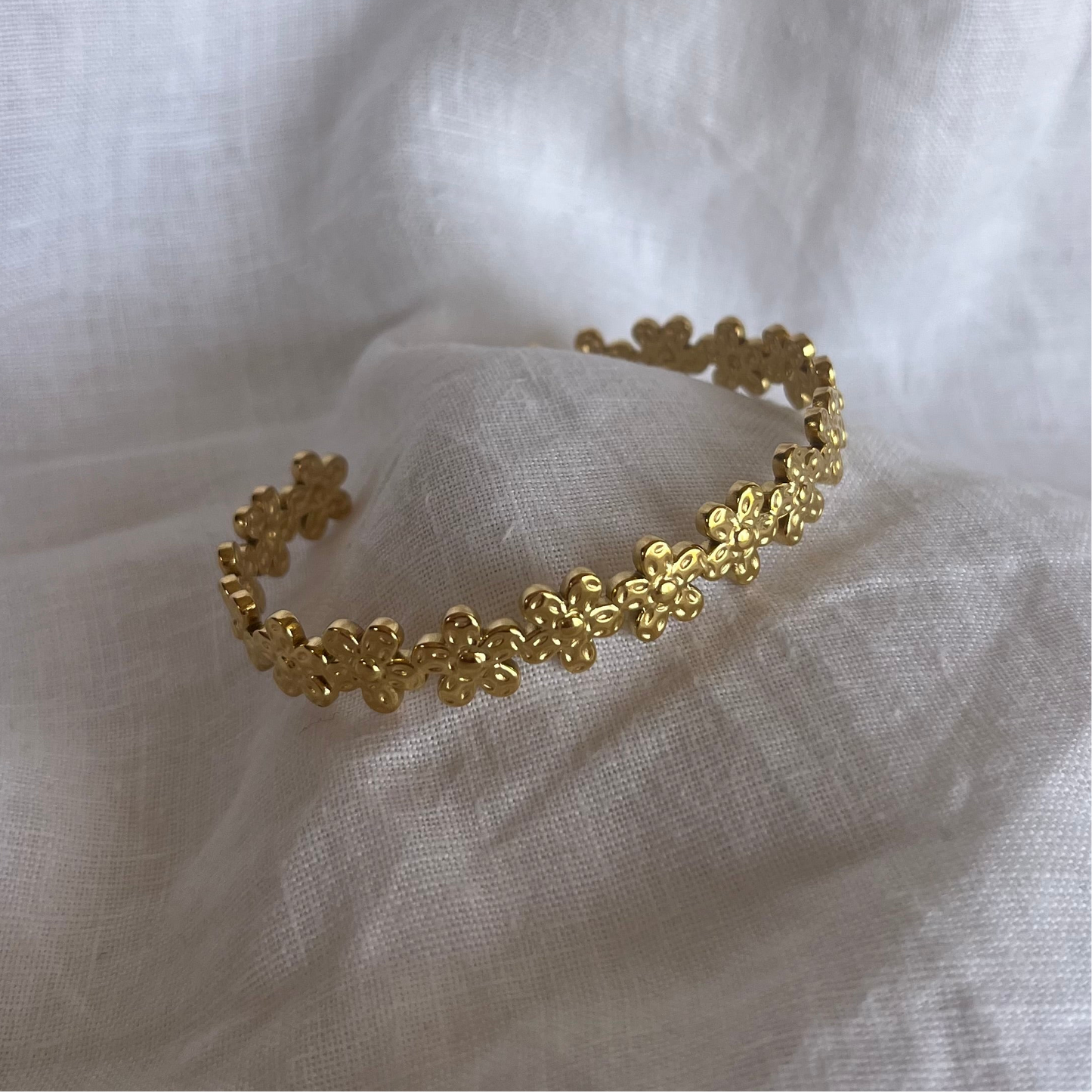 Elora Gold Cuff