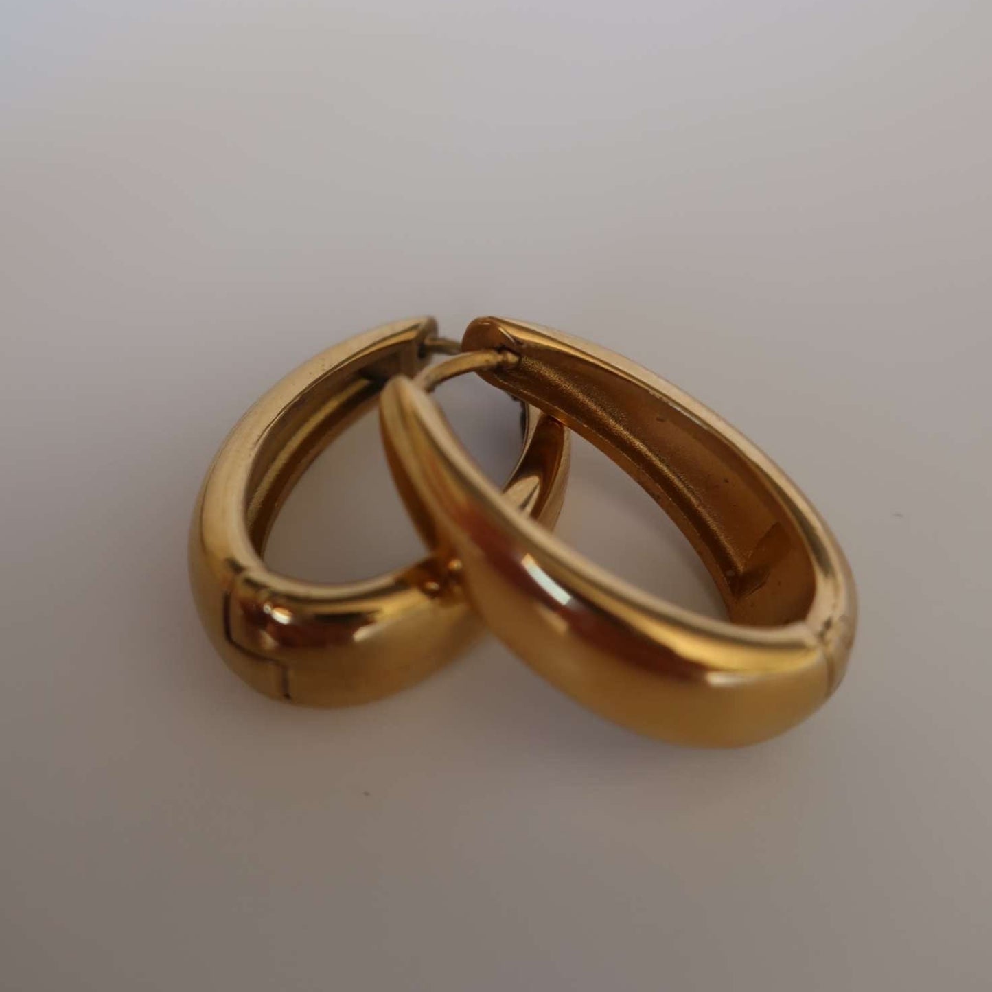 Cleo Hoops