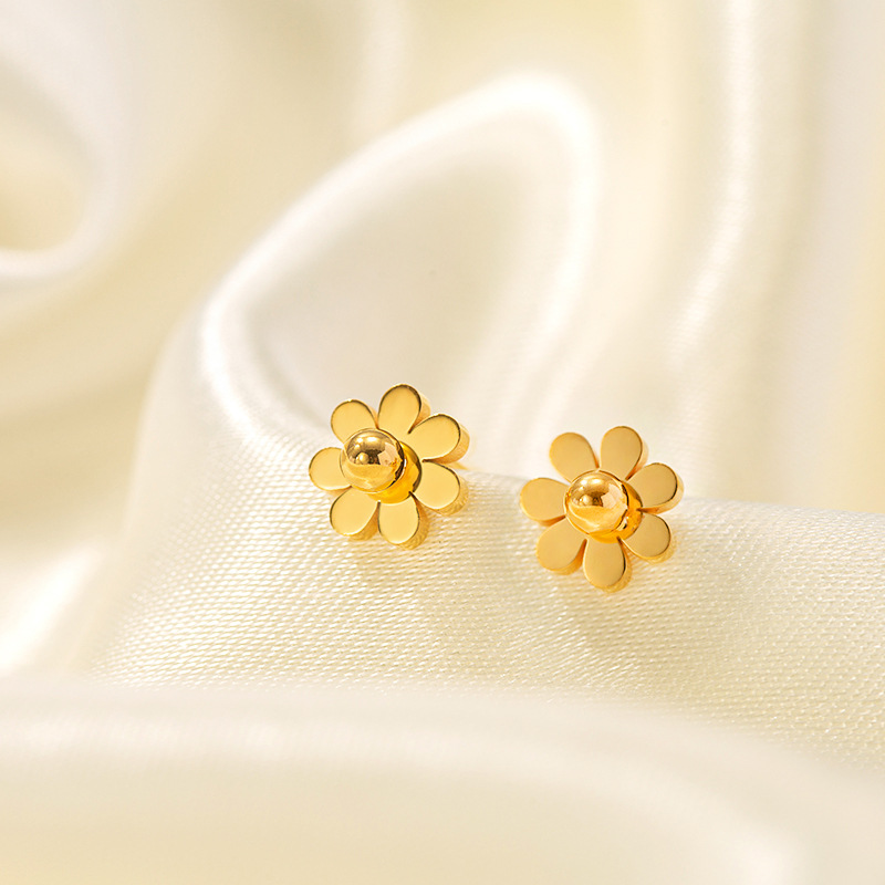 Bellis Stud Earrings